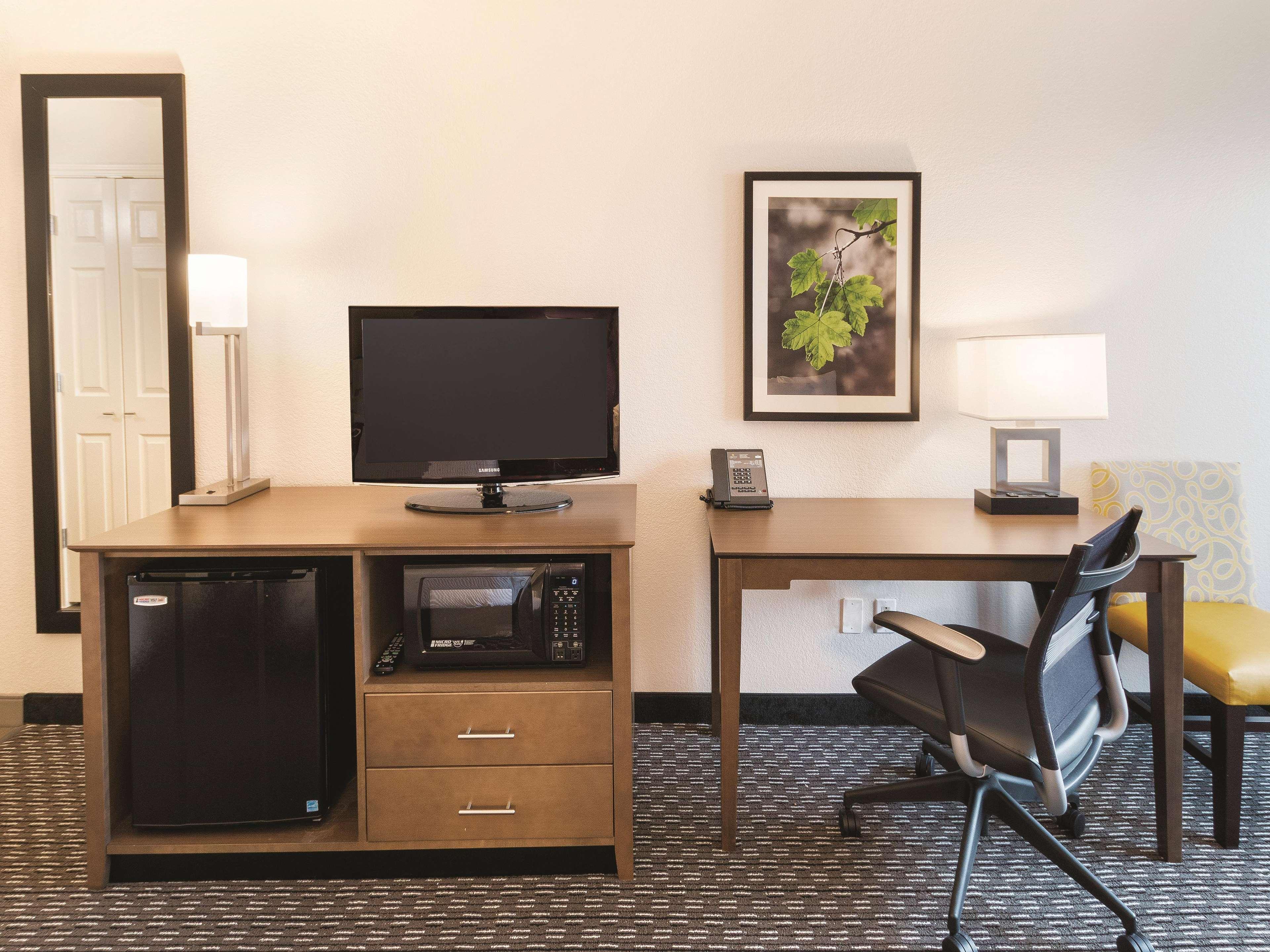 Hotel La Quinta By Wyndham Arlington North 6 Flags Dr Zewnętrze zdjęcie