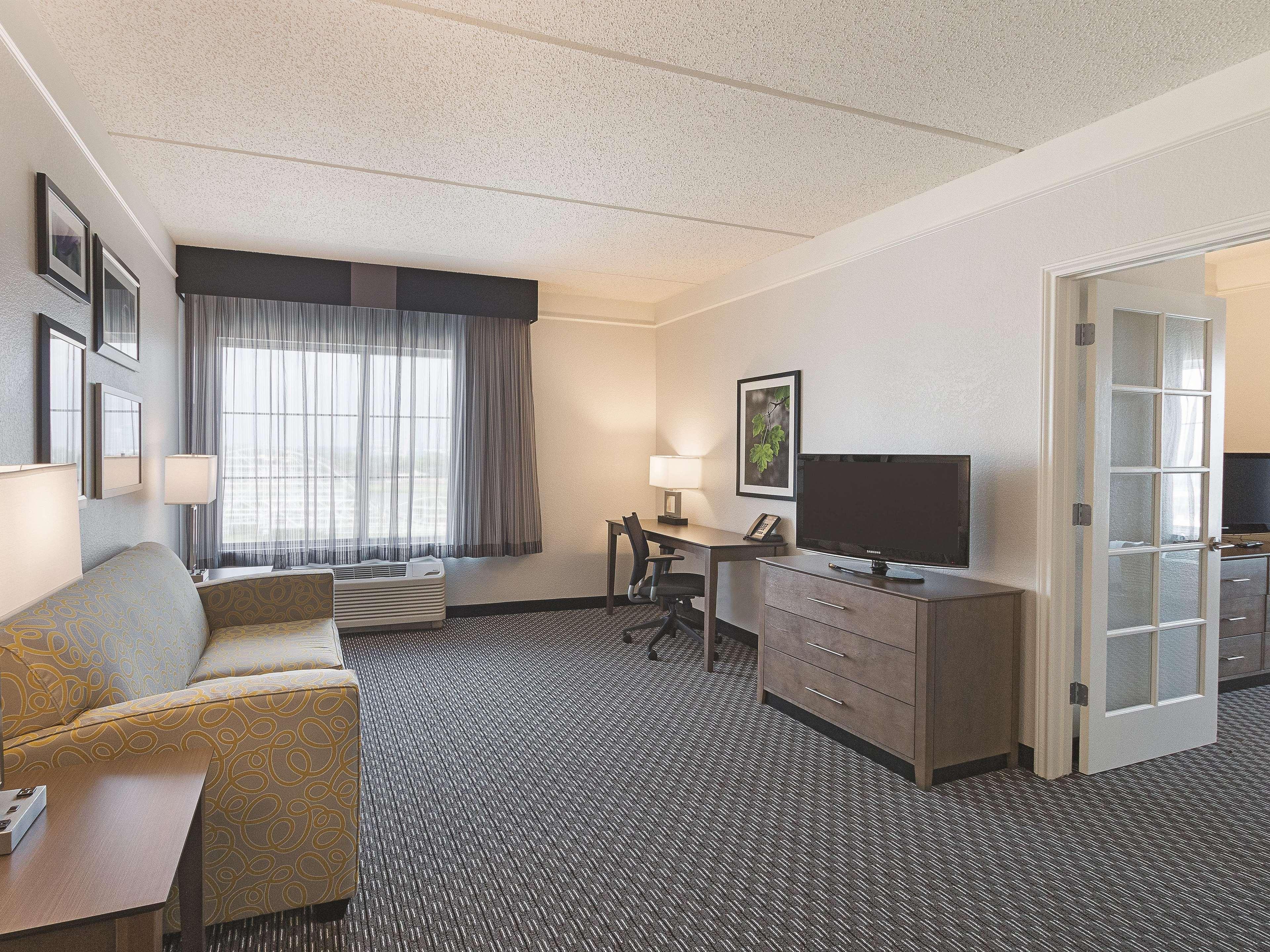 Hotel La Quinta By Wyndham Arlington North 6 Flags Dr Zewnętrze zdjęcie