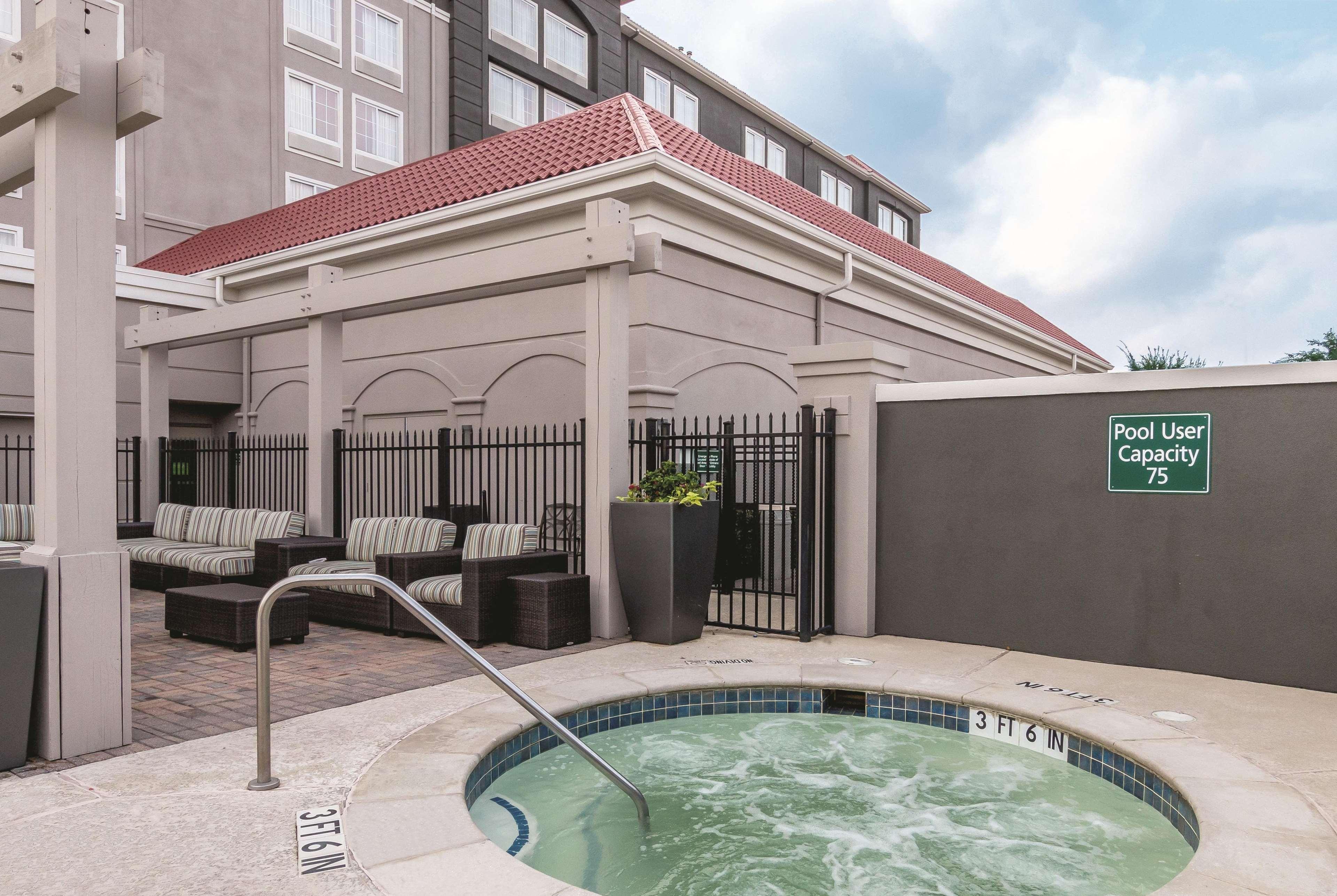 Hotel La Quinta By Wyndham Arlington North 6 Flags Dr Zewnętrze zdjęcie